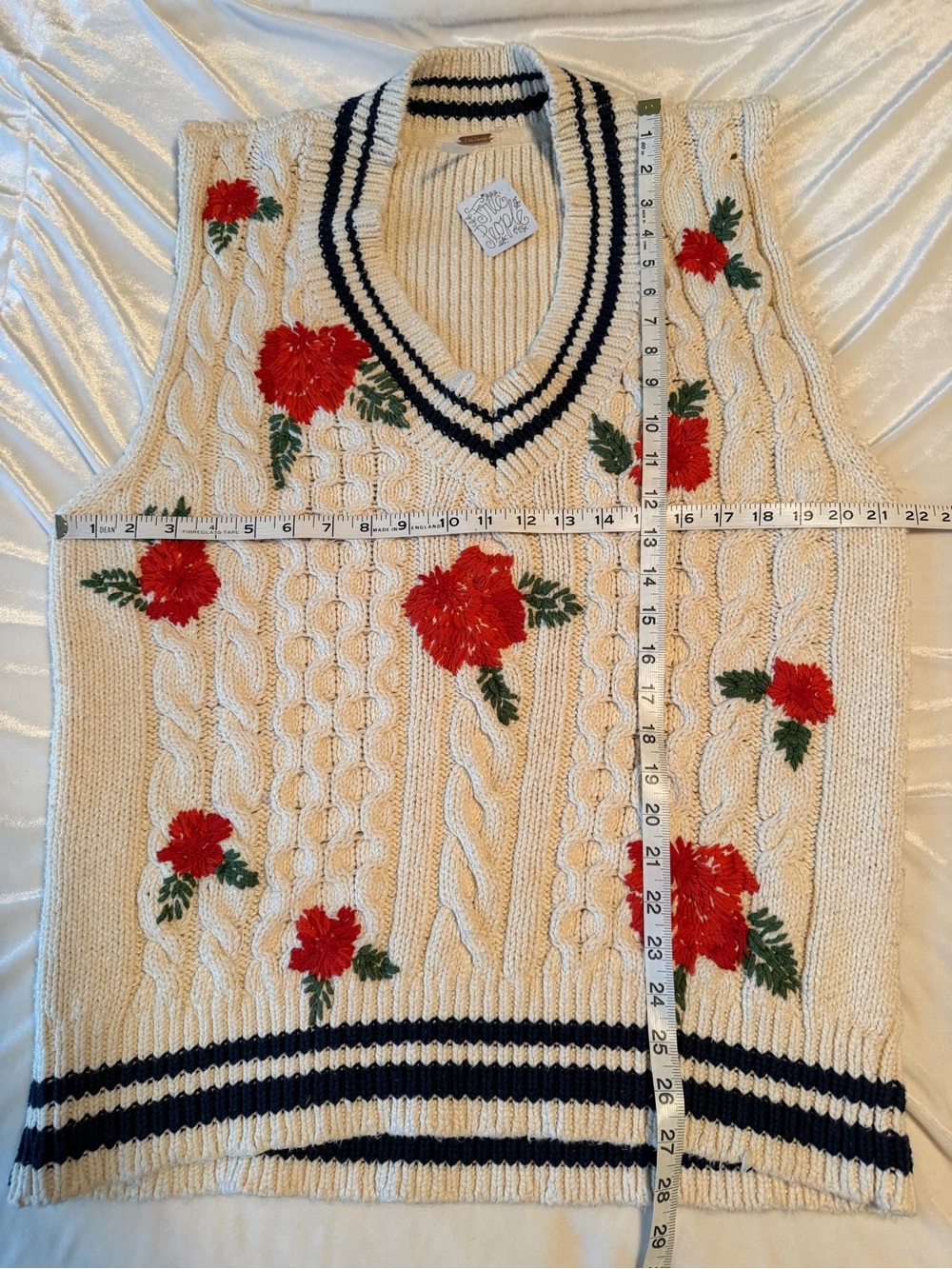 Free People Good Karma Cream Cable Knit Vest with Red Rose Embroidery, Sz S New - Picture 7 of 8